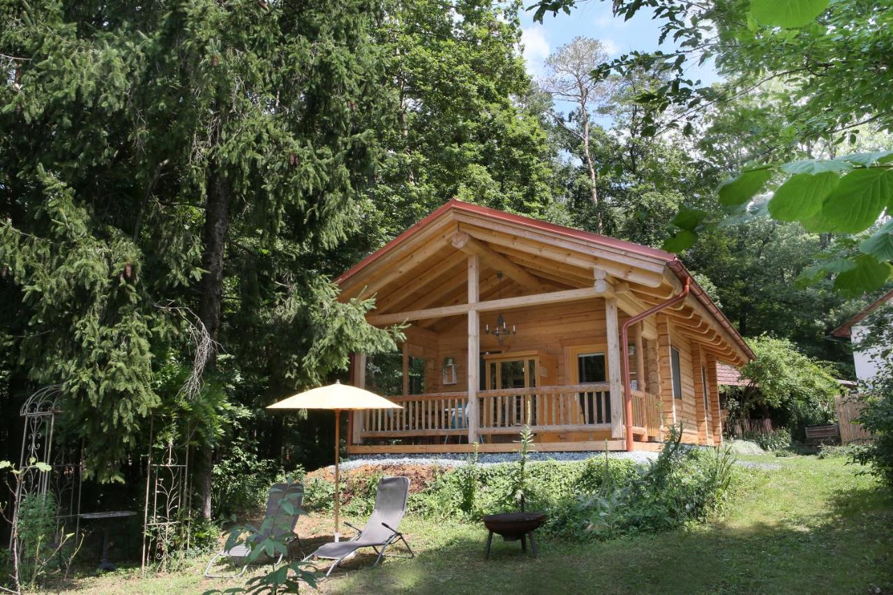 Blockhaus Chalet Mit Beheizbarem Badefass Und Infrarotsauna Auf Der Terrasse Oberschützen Eksteriør billede